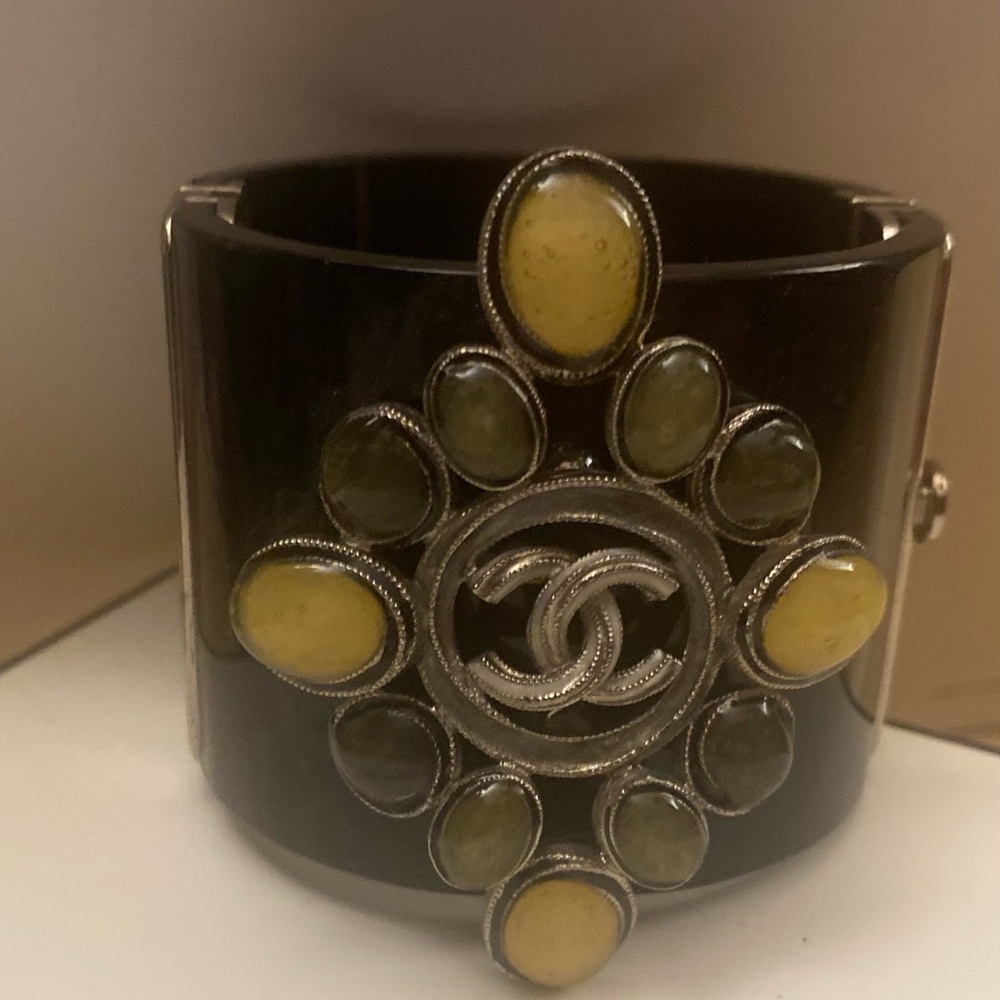 Chanel Black and Silver Cuff Bracelet - Picture 4 of 15